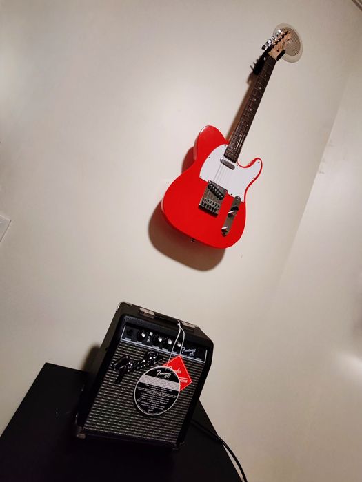 Guitarra Fender Squier Affinity Telecaster  + Amplificador Fender 10G