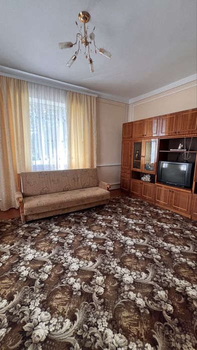 Продаж будинку в Лужанах