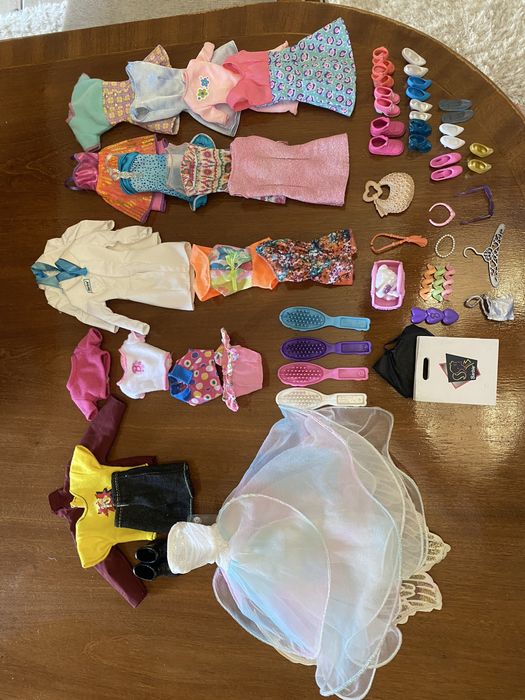Barbies bonecas, roupas e acessorios