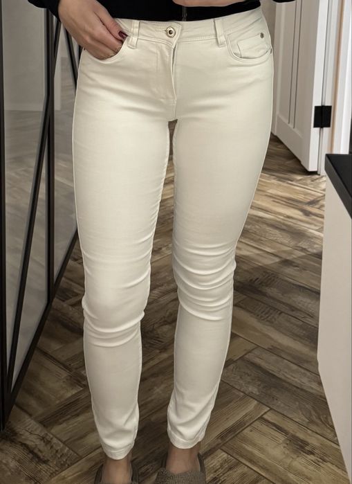 Жіночі скіні білі джинси