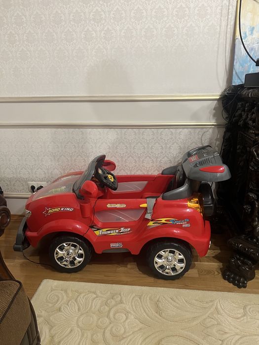 Машина електрична thunder jeep