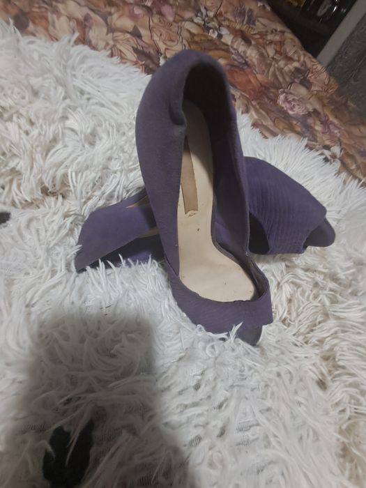 Sapato de senhora nr 37  cor roxo