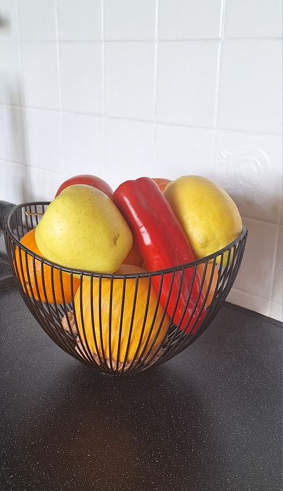 Kosz na owoce , orzechy