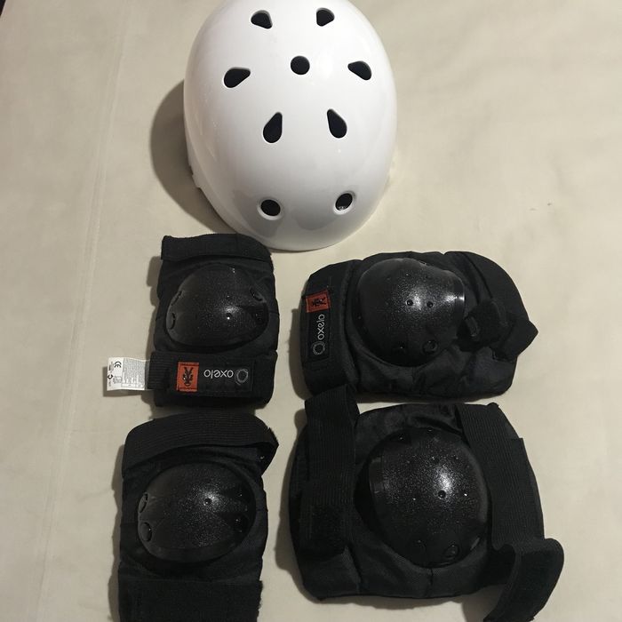 Capacete e acessorios como novos