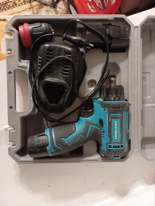 Шуруповёрт (шуруповерт) Grand