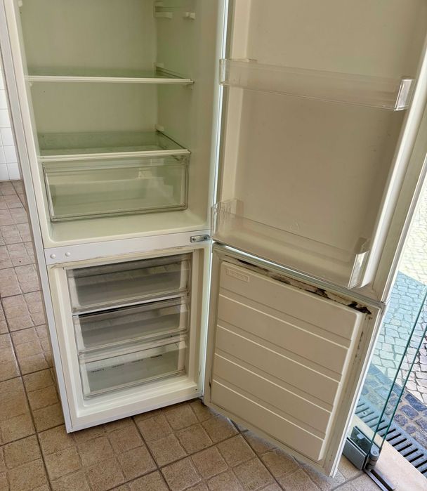Frigorífico Combinado Confortec CF 8288