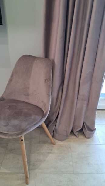 комплект пудрових бархатних оксамитових штор велюр щільні