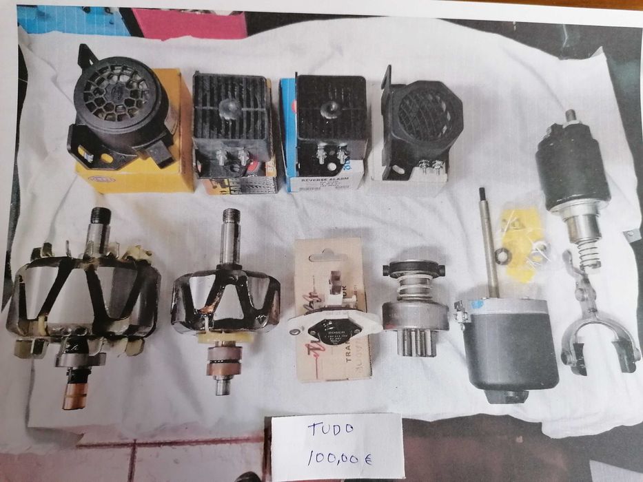 Vários lotes de peças originais novas