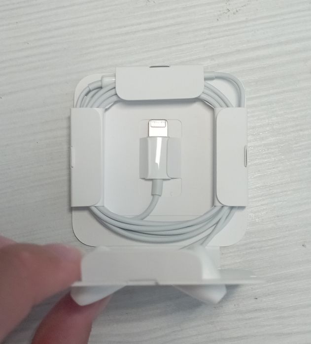Оригінальні EarPods with Lightning Connector