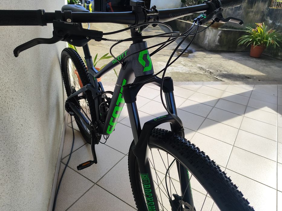 Scott Spark 970 2023 M | Full Suspension 29” | Excelente Estado