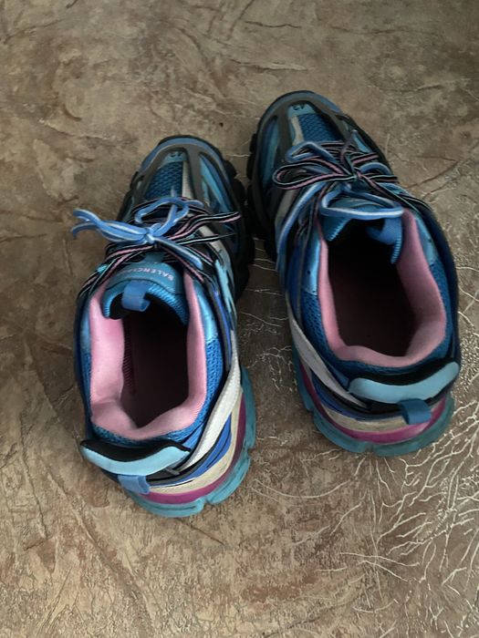 Balenciaga track 1 Mr.Beast