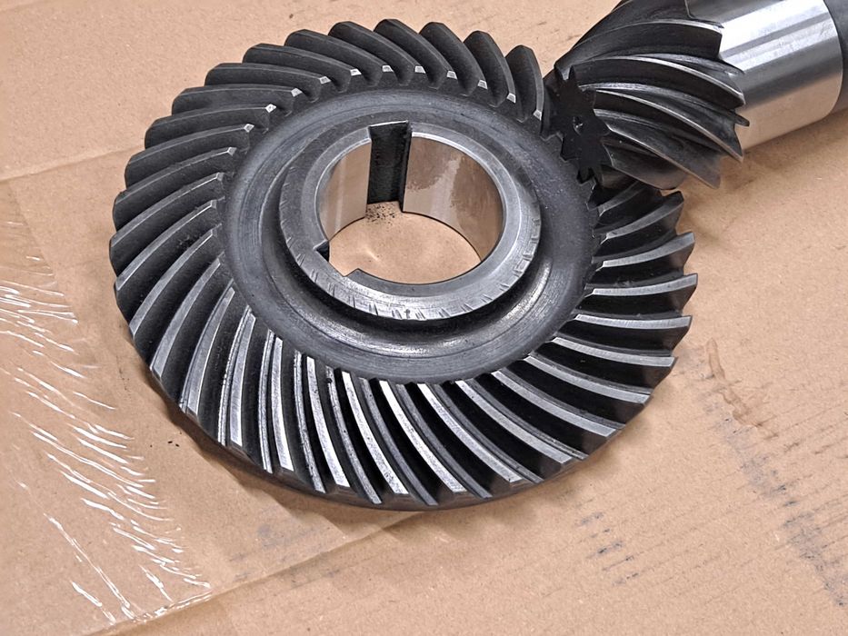 Koła zębate zębatki przekładnia kątowa paszowóz