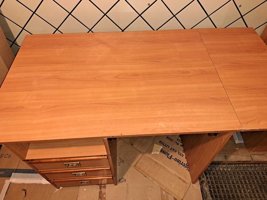 Biurko VOX wiśniowe