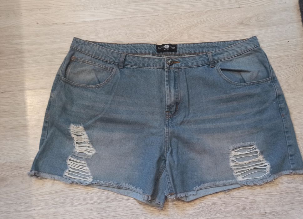 Spodenki Daisy Street Plus roz.48, szyk, lato, wygoda,styl i luz !