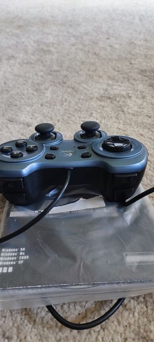 Gamepad Logitech Rumblepad 2  USB + Caixa + CD