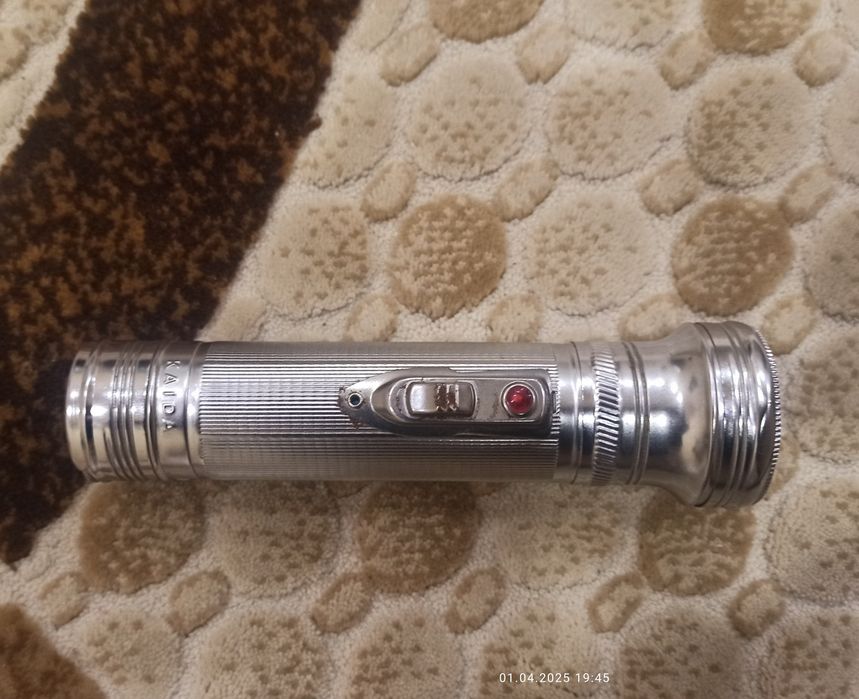 Фонарик KAIDA в металлическом корпусе