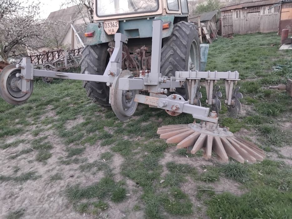 Продам садову бокову фрезу.