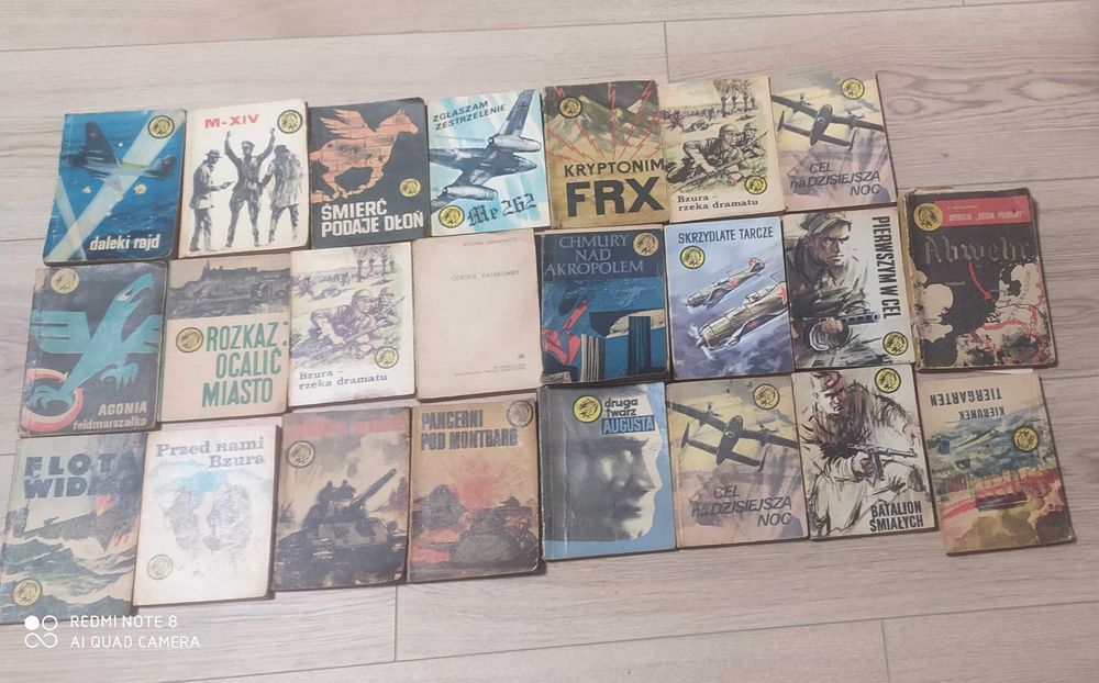 "Żółty tygrys" Zestaw tomików 23 książki tygryski  II wojna światowa