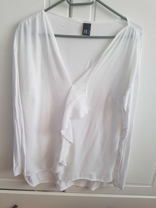 Sprzedam białą koszulę/ bluzkę