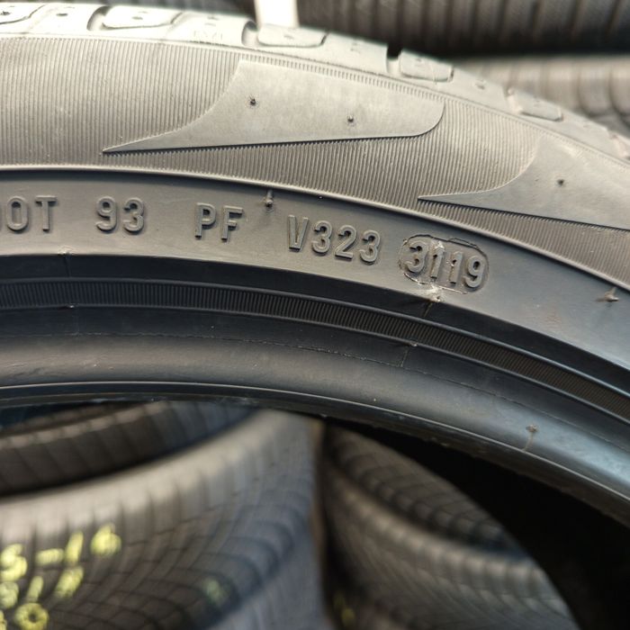 235/45R19 Pirelli Scorpion Verde
