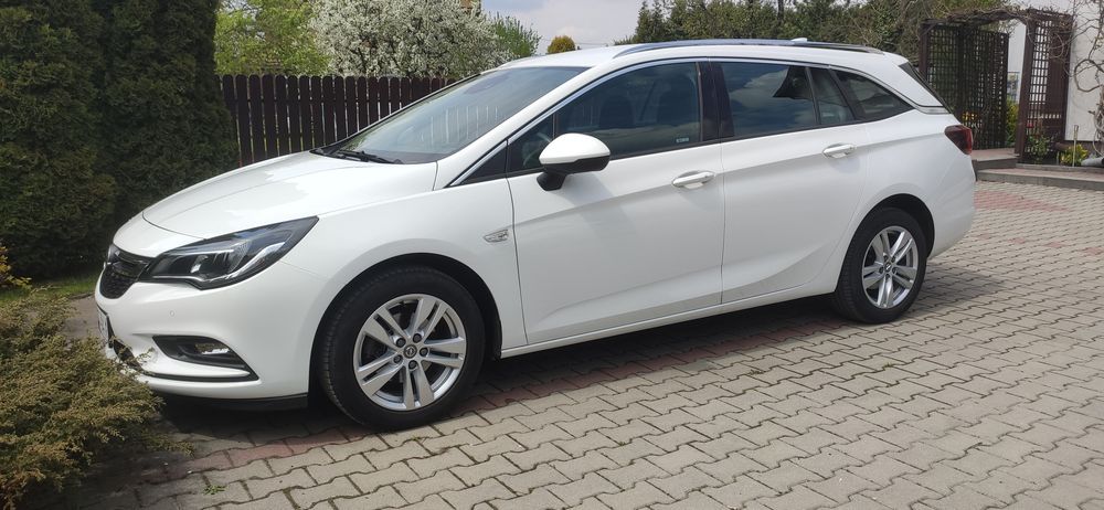 Wynajem samochodów od 43zł doba