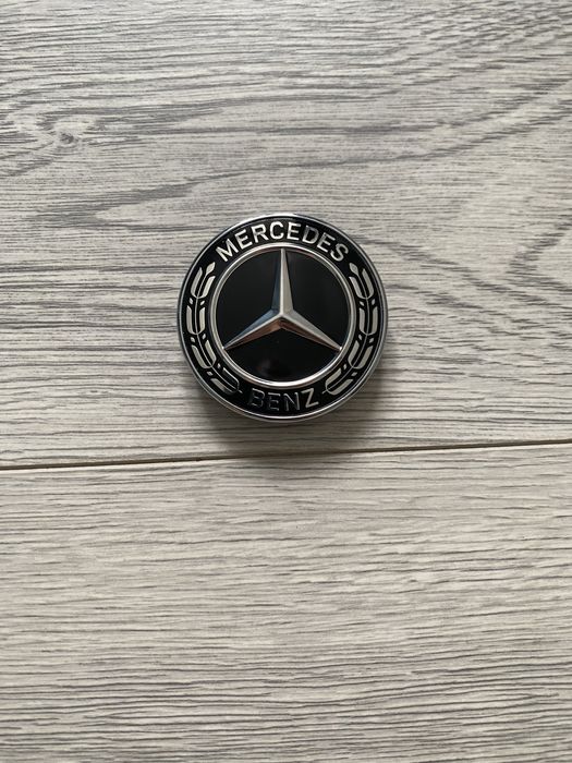 Значок капота мерседес