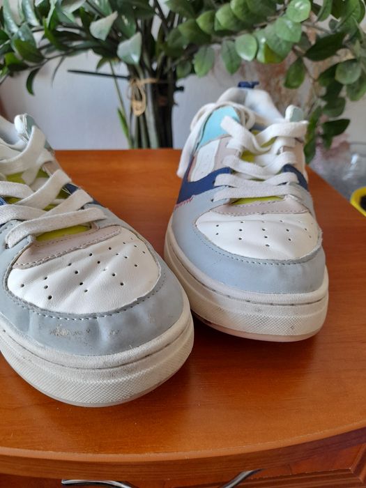 Кросівки ZARA 38 розміру, длина по стелькі 24, 5 см