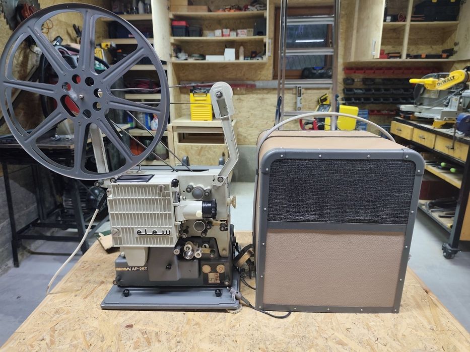 Projektor elew ap-25t 16 mm.