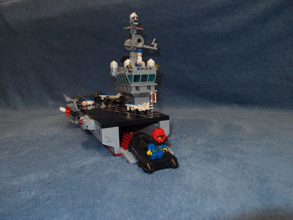 Детский конструктор Lego авианосец