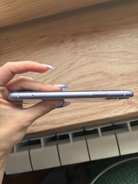 Iphone 11 64gb w kolorze fioletowym