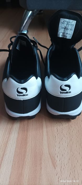 Buty do piłki nożnej