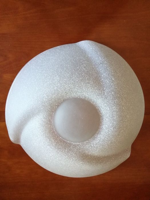 Candeeiro de tecto em vidro e metal de halogenio