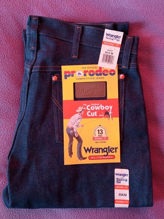 Jeansy Wrangler 13MWZ CowboyCut