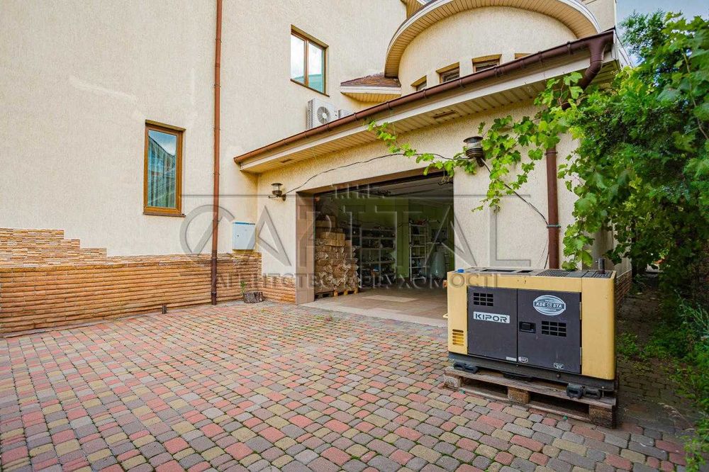 Оренда елітного будинку в Оболонському районі Київ  перша лінія Дніпра