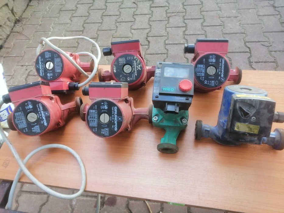 sprzedam  grzejniki     c.o.  100x60  80x 50 60x60  oraz  pompy  wody