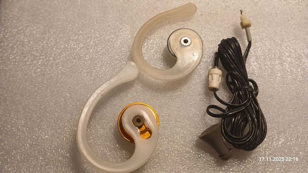 Старые наущники прошлого века