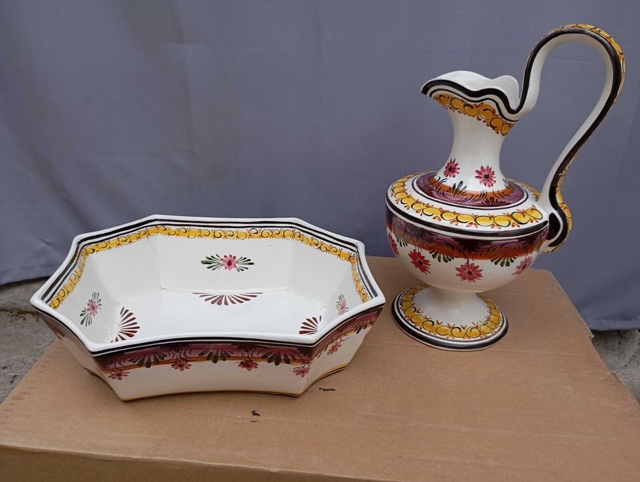 Conjunto de Lavatório Decorativo em Faiança