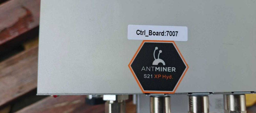 Майнер Bitmain Antminer S21XP HYDRO 473Th 8360$ Наявність + Сервіс
