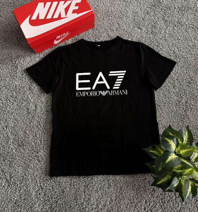 Футболка EMPORIO ARMANI / EA7 / Футболка Армані / Armani Exchange