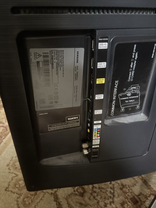 Telewizor LED Samsung 32 cale ze Smartem w dekoderem DVBT2
