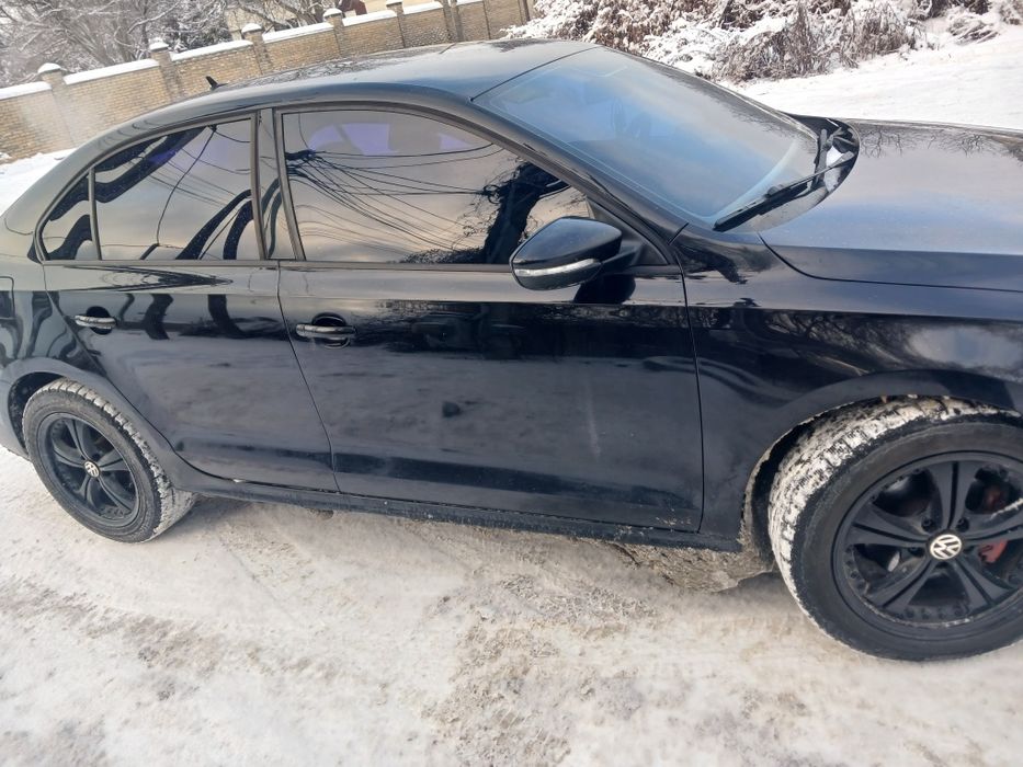 Продам Volkswagen Jetta 2011