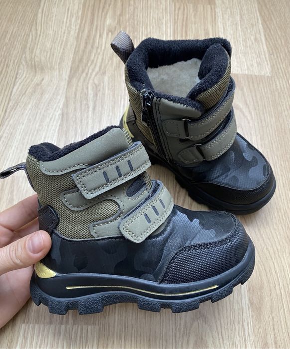 Дитячі зимові ботинки кросівки