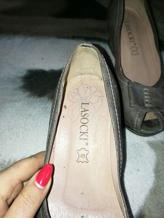 Półbuty na koturnie Lasocki skóra naturalna