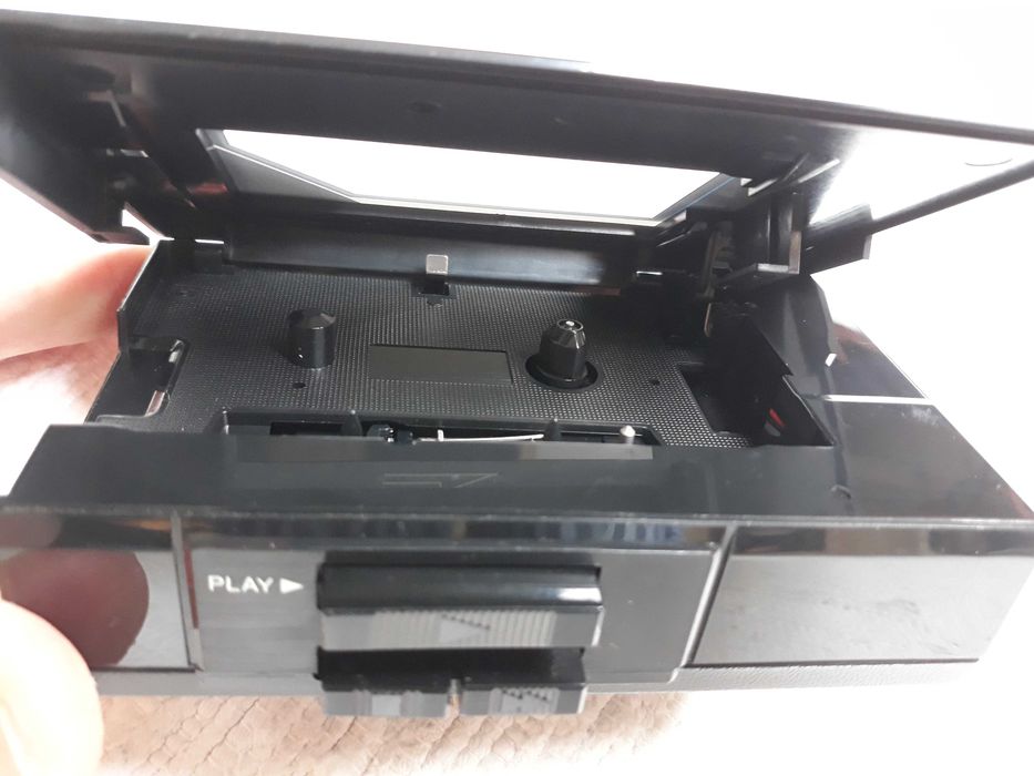 Walkman / leitor cassetes portátil Sanyo MGP9 - 1986