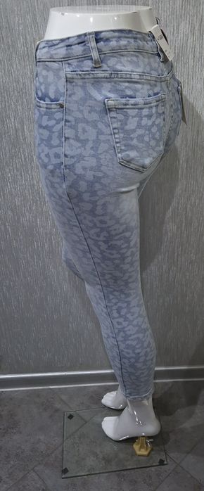 Spodnie rurki jasne jeansowe panterka S