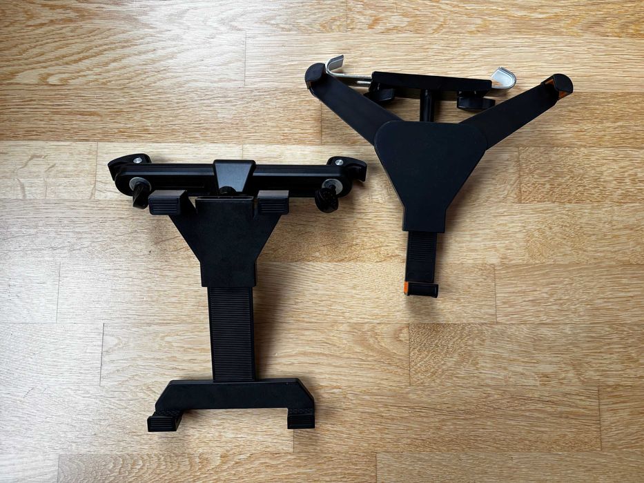 2 uchwyty na tablet mocowane do zagłówka fotela w samochodzie