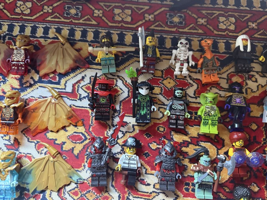 Mini figurki LEGO Ninjago (Sprzedaje tylko całość)