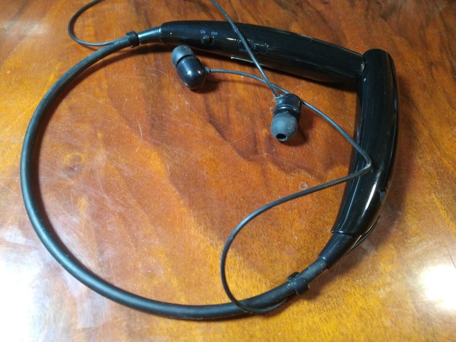 Стерео Bluetooth гарнитура LG Tone HBS-730 / 750