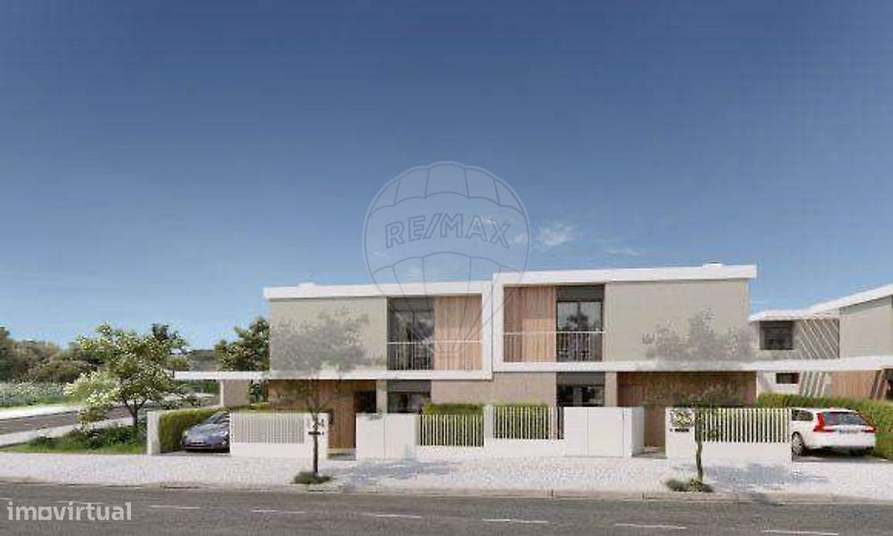 Moradia T4 para venda