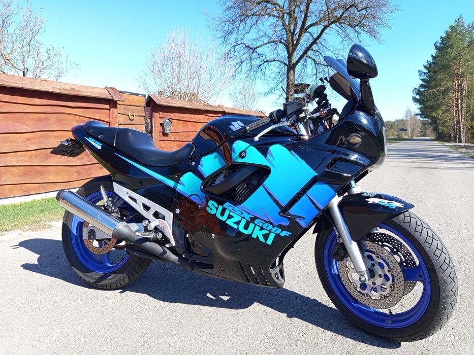 Motocykl Suzuki GSX 600fU